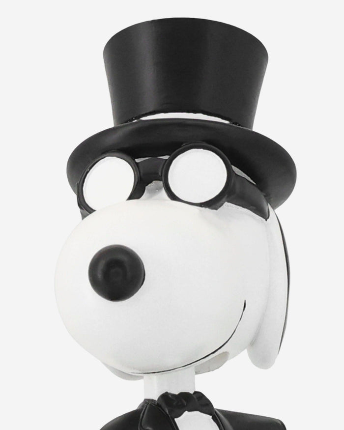 Snoopy Peanuts New Years Eve Auld Lang Syne Sound Chip Bobblehead FOCO - FOCO.com