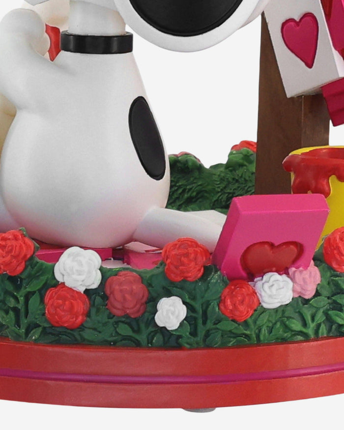 Snoopy Peanuts 2026 Valentines Day Bobblehead FOCO - FOCO.com