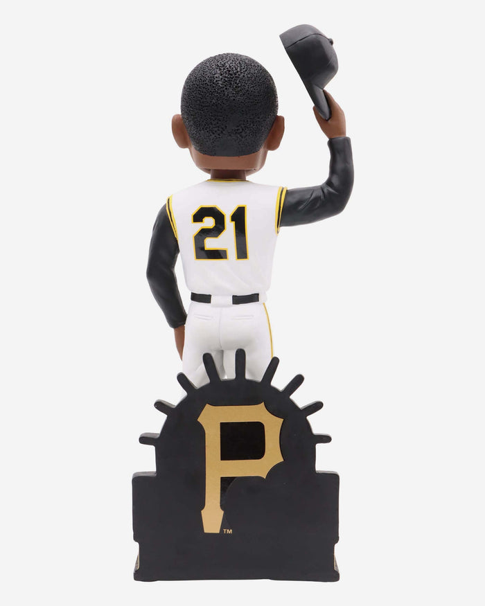 Roberto Clemente Pittsburgh Pirates 2023 Roberto Clemente Day Bobblehead FOCO - FOCO.com