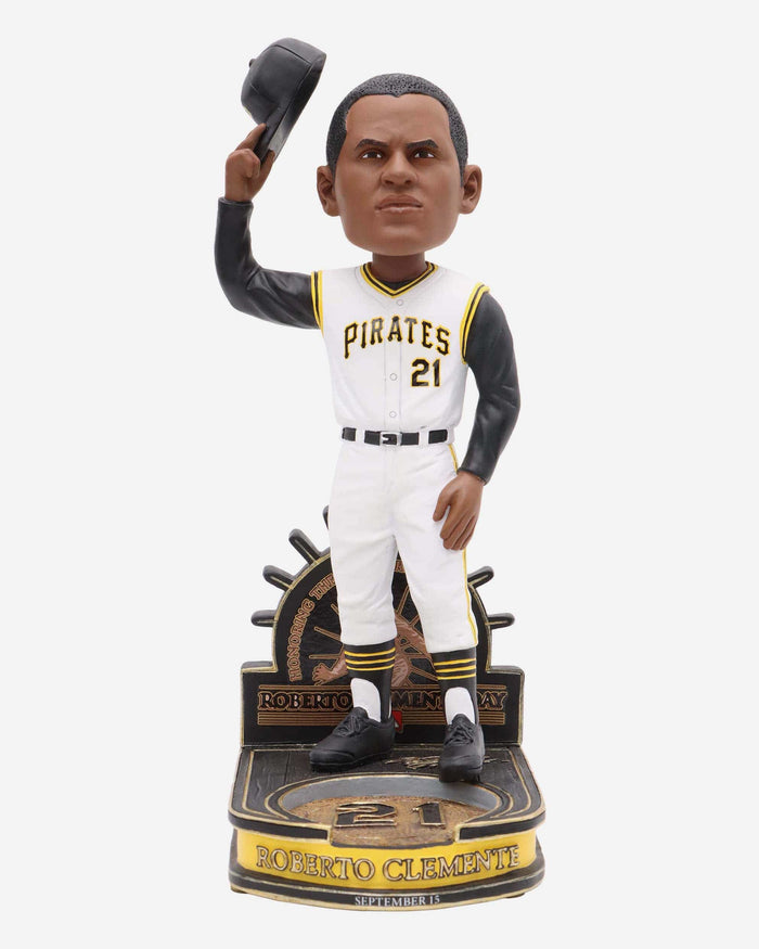 Roberto Clemente Pittsburgh Pirates 2023 Roberto Clemente Day Bobblehead FOCO - FOCO.com