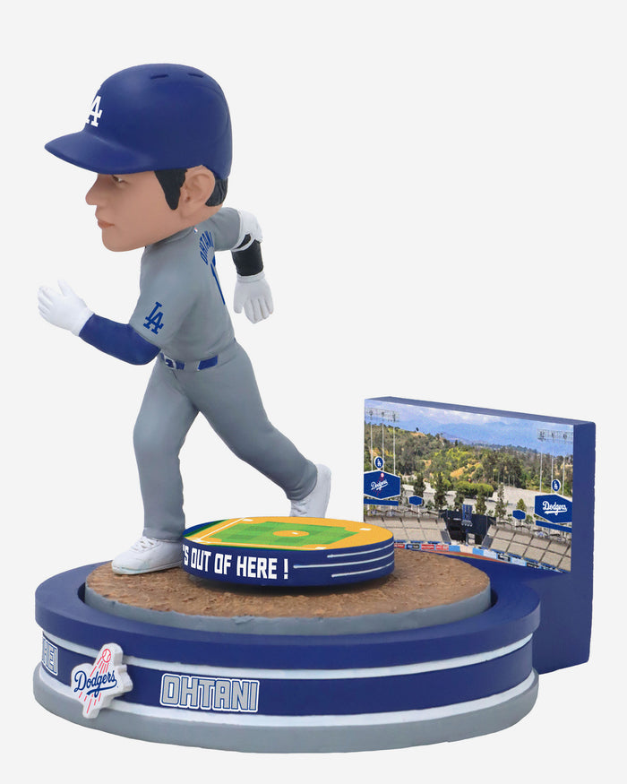 Shohei Ohtani Los Angeles Dodgers Away Uniform Home Run Spinner Mini Bobblehead Scene FOCO - FOCO.com