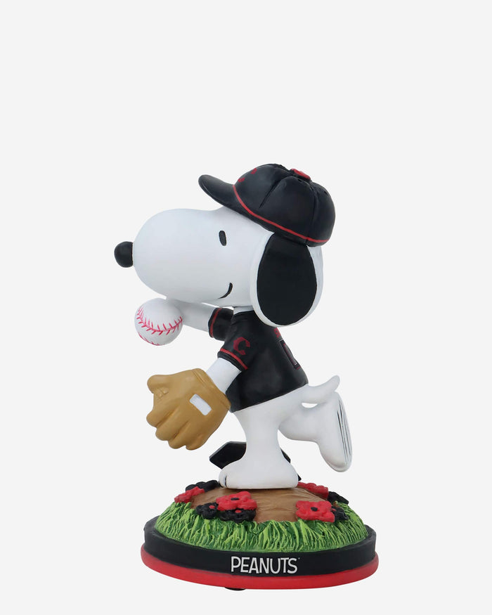 Cincinnati Reds Snoopy Peanuts City Connect Bobblehead FOCO - FOCO.com