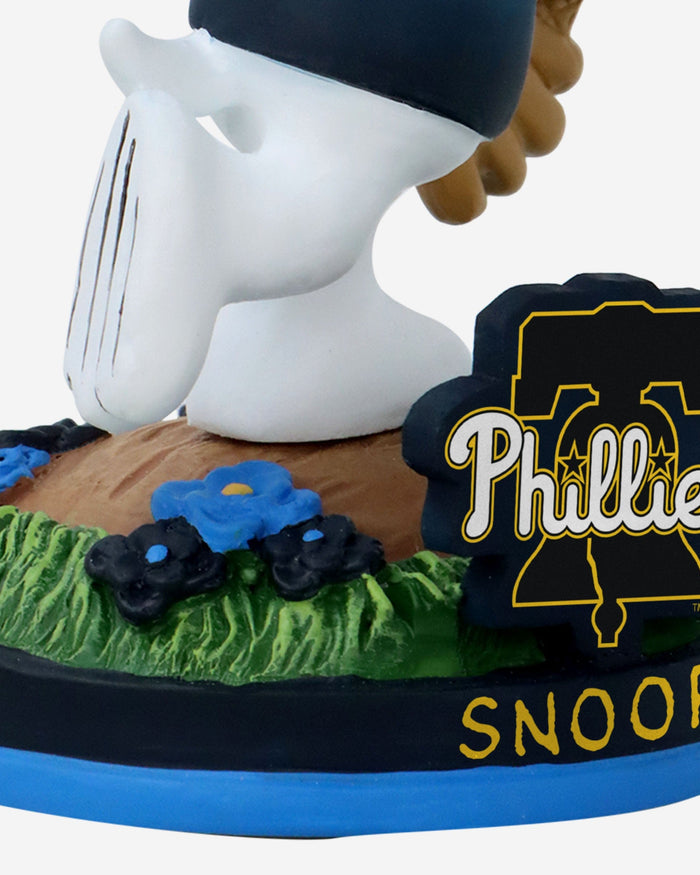 Philadelphia Phillies Snoopy Peanuts City Connect Bobblehead FOCO - FOCO.com