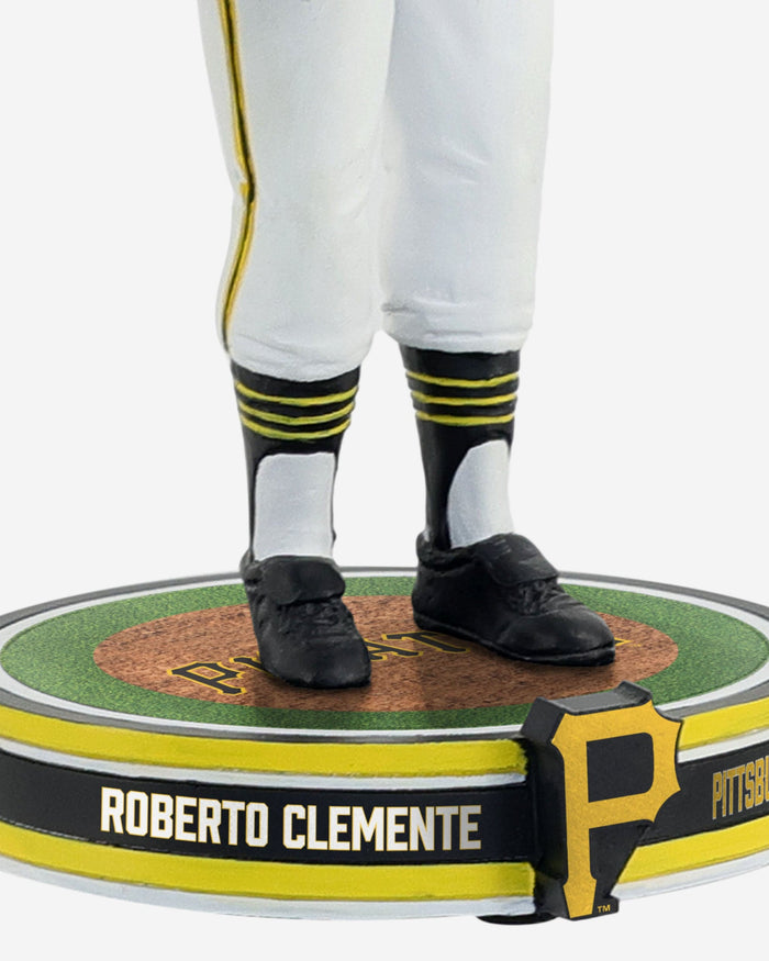 Roberto Clemente Pittsburgh Pirates Bobble Dubblz Bobblehead FOCO - FOCO.com