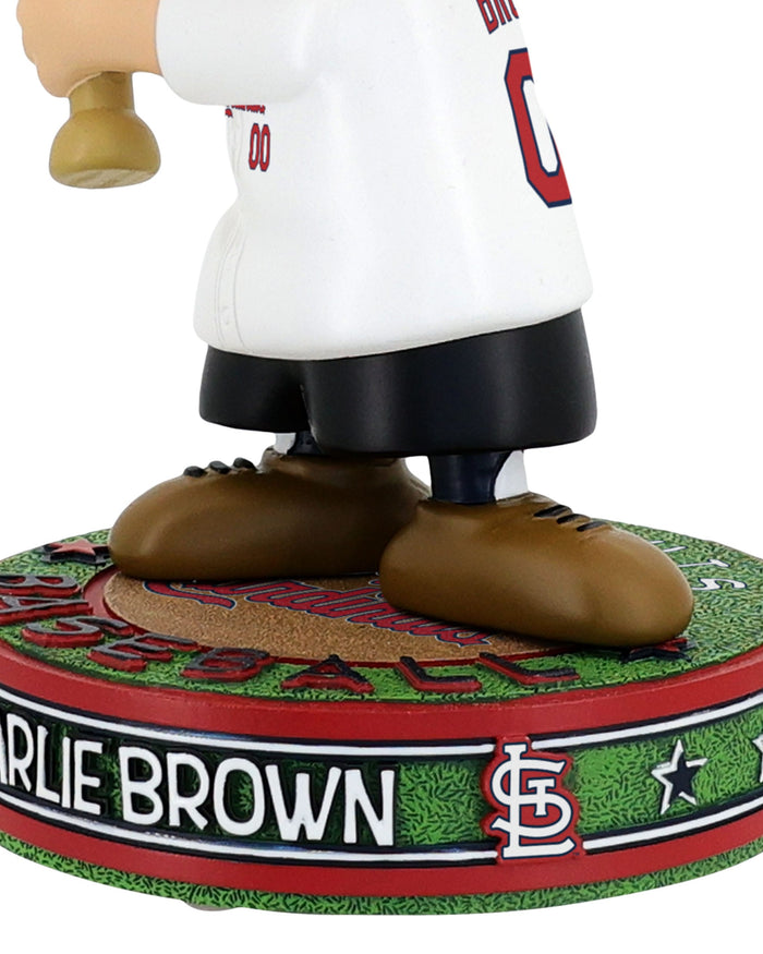 St Louis Cardinals Charlie Brown Peanuts Batting Bighead Bobblehead