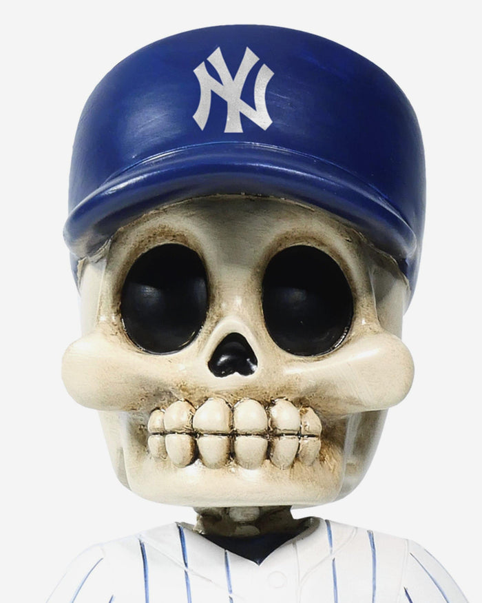 New York Yankees Team Skull Mini Bobblehead FOCO - FOCO.com
