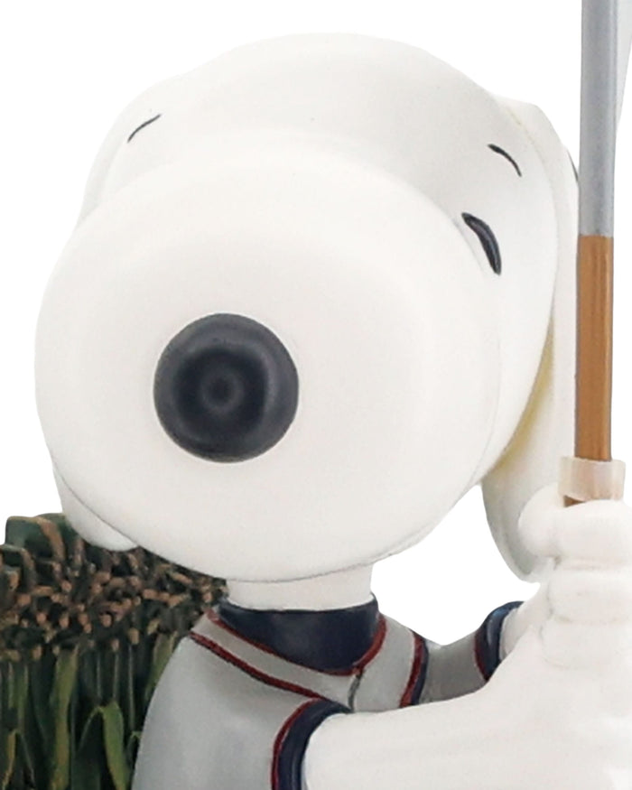 Philadelphia Phillies Snoopy Peanuts 2026 Dyersville Cornfield Mini Bobblehead
