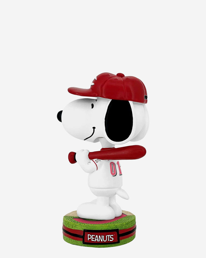 Cincinnati Reds Snoopy Peanuts Mini Bighead Bobblehead FOCO - FOCO.com