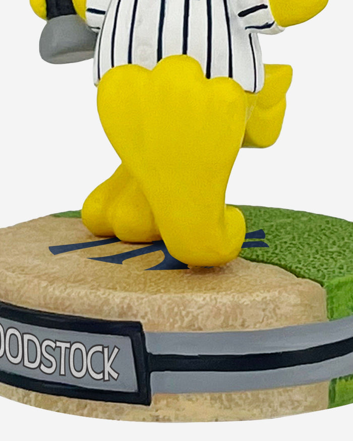 New York Yankees Woodstock Peanuts Mini Bighead Bobblehead FOCO - FOCO.com