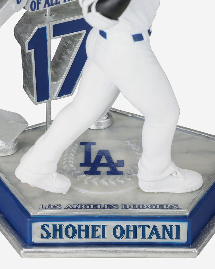 Shohei Ohtani Los Angeles Dodgers Legendary Number 17 Bobblehead FOCO - FOCO.com