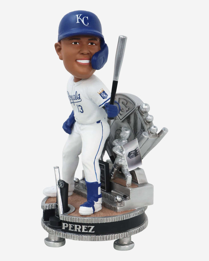 Salvador Perez Kansas City Royals 2024 Silver Slugger Bobblehead FOCO - FOCO.com