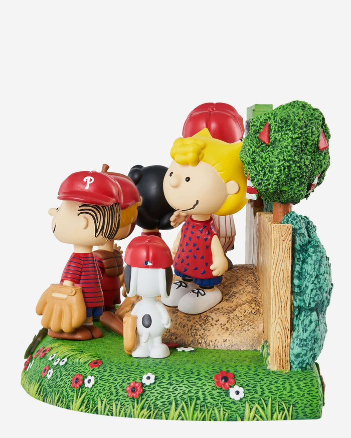 Philadelphia Phillies Peanuts Gang Baseball Field Mini Bobblehead Scene FOCO - FOCO.com