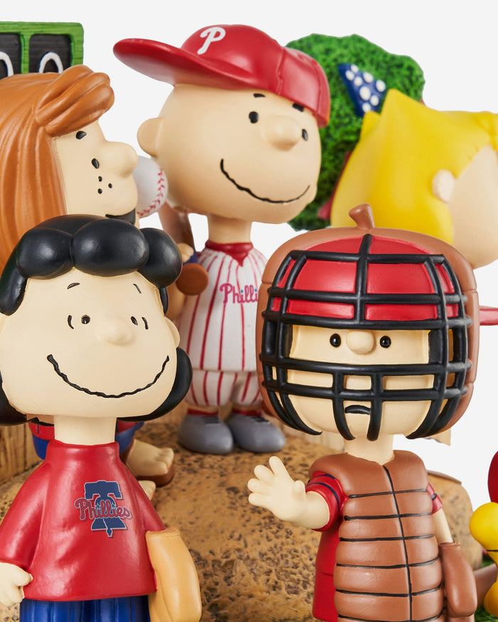 Philadelphia Phillies Peanuts Gang Baseball Field Mini Bobblehead Scene FOCO - FOCO.com