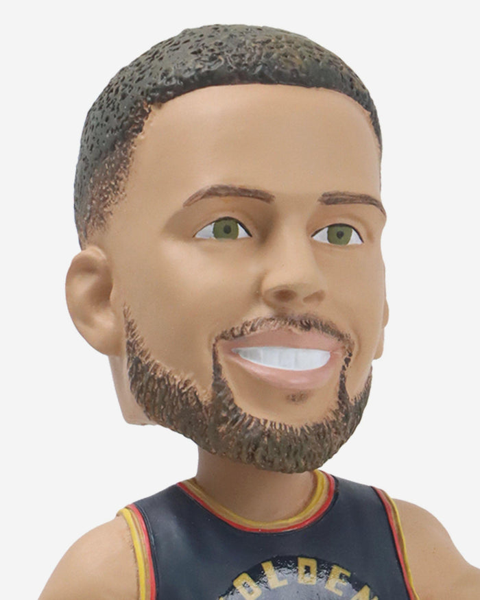 Steph Curry Golden State Warriors 4,000 Career Three Pointers Bobblehead FOCO - FOCO.com