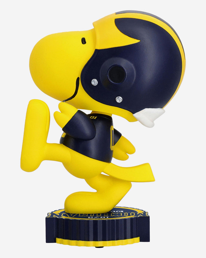 Michigan Wolverines Woodstock Peanuts Bighead Bobblehead FOCO - FOCO.com