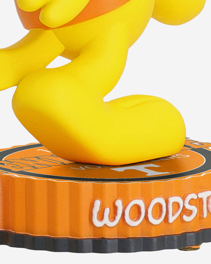 Tennessee Volunteers Woodstock Peanuts Bighead Bobblehead FOCO - FOCO.com