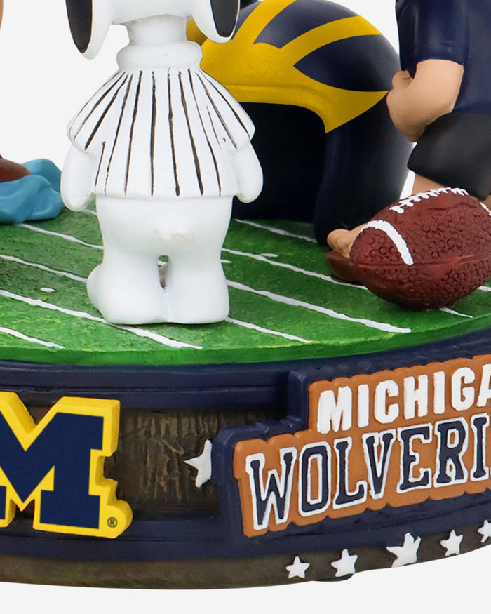 Michigan Wolverines Peanuts Huddle Mini Bobblehead Scene FOCO - FOCO.com