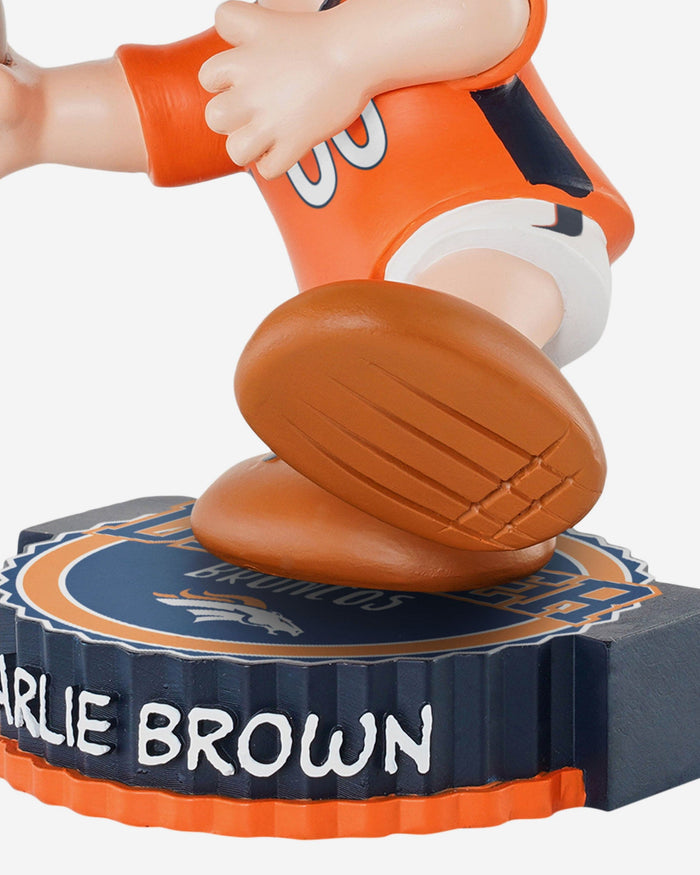 Denver Broncos Charlie Brown Peanuts Bighead Bobblehead FOCO - FOCO.com
