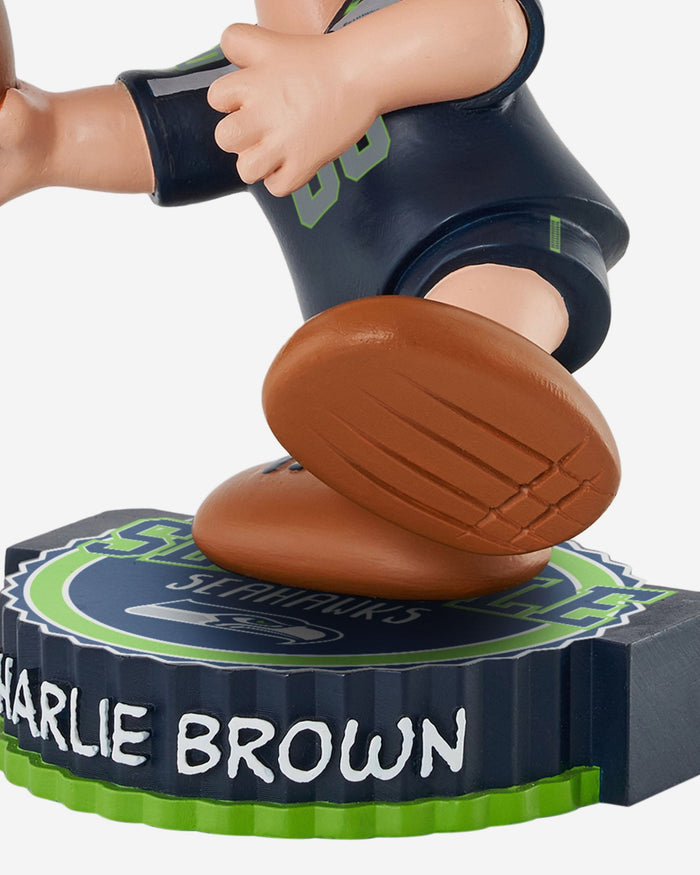 Seattle Seahawks Charlie Brown Peanuts Bighead Bobblehead FOCO - FOCO.com