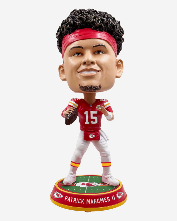 Patrick Mahomes Kansas City Chiefs Field Stripe Bighead Bobblehead FOCO - FOCO.com