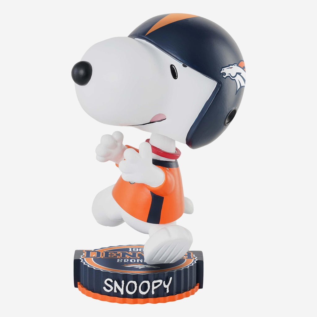 Denver Broncos Snoopy Peanuts Bighead Bobblehead FOCO - FOCO.com