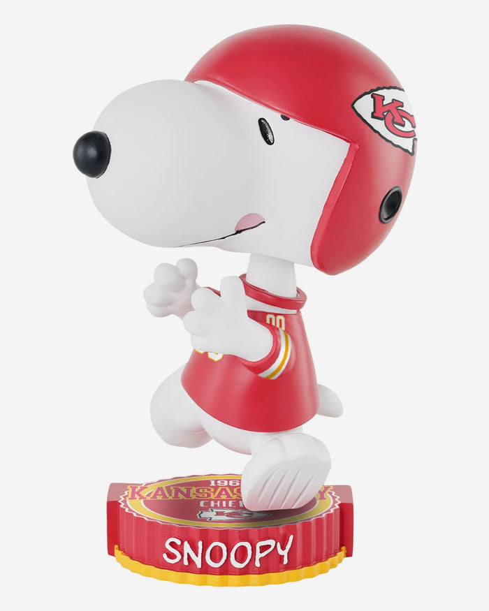 Kansas City Chiefs Snoopy Peanuts Bighead Bobblehead FOCO - FOCO.com