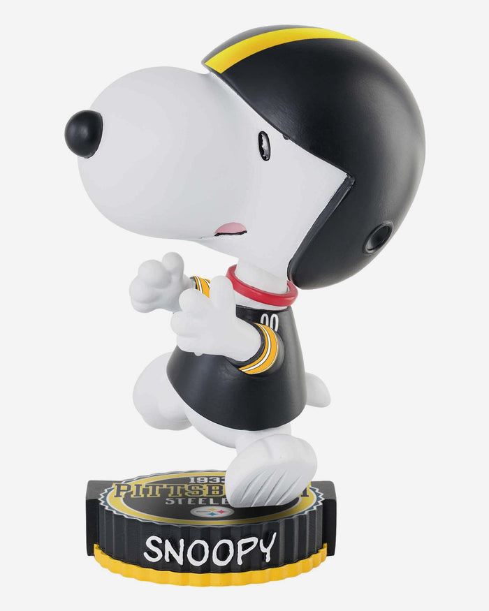 Pittsburgh Steelers Snoopy Peanuts Bighead Bobblehead FOCO - FOCO.com