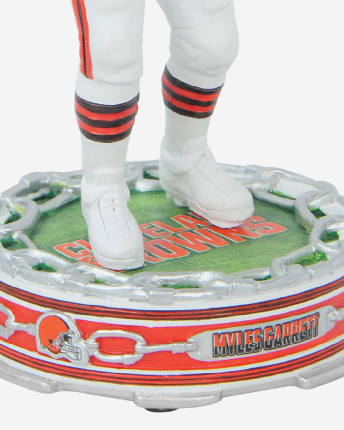 Myles Garrett Cleveland Browns Turnover Chain Gamebreaker Bobblehead FOCO - FOCO.com