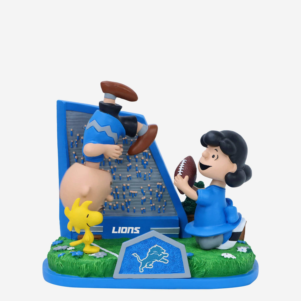 Detroit Lions Peanuts Football Kickoff Mini Bobblehead Scene FOCO - FOCO.com