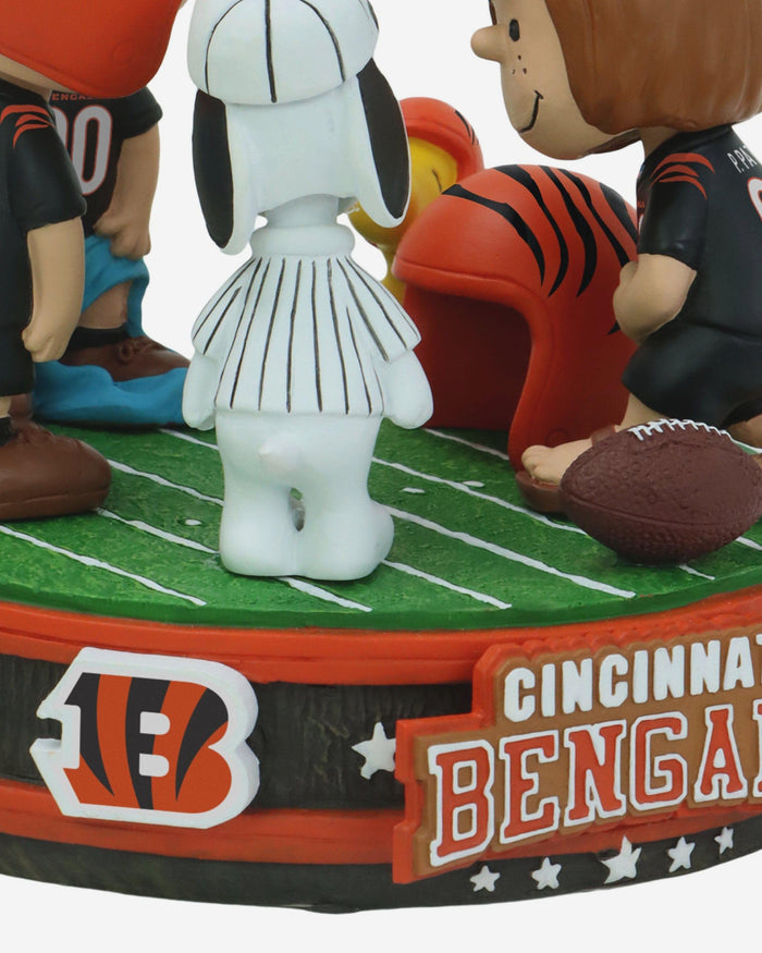 Cincinnati Bengals Peanuts Huddle Mini Bobblehead Scene FOCO - FOCO.com