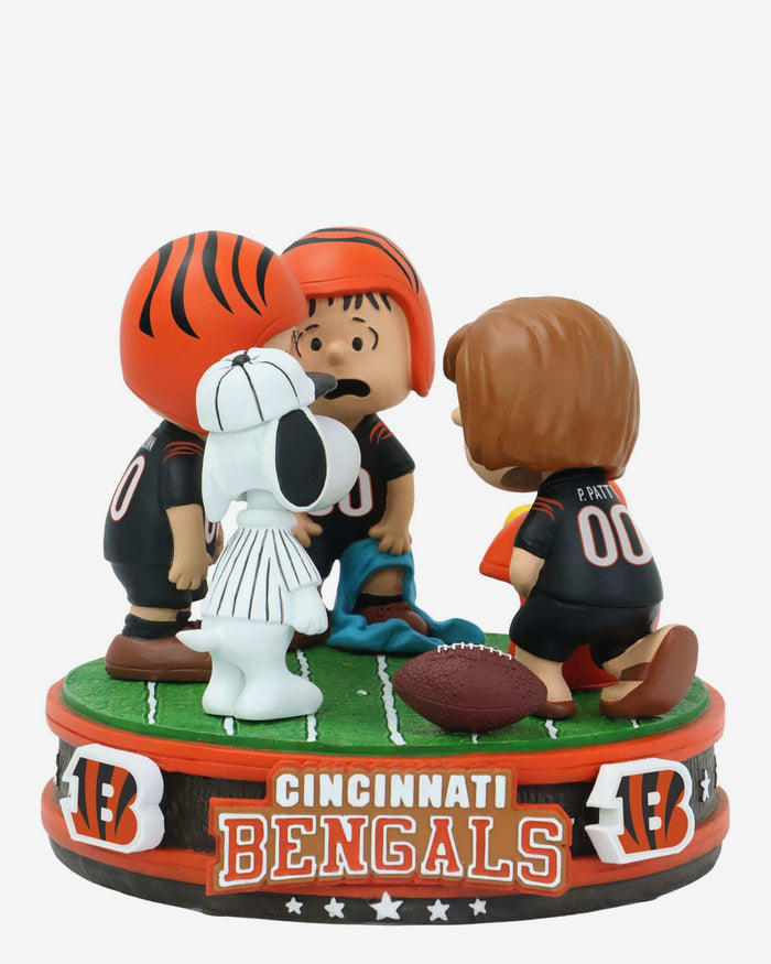 Cincinnati Bengals Peanuts Huddle Mini Bobblehead Scene FOCO - FOCO.com