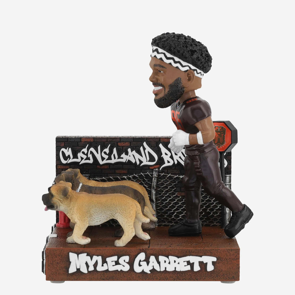 Myles Garrett Cleveland Browns Alpha Dog Alternate Uniform Bobblehead FOCO - FOCO.com