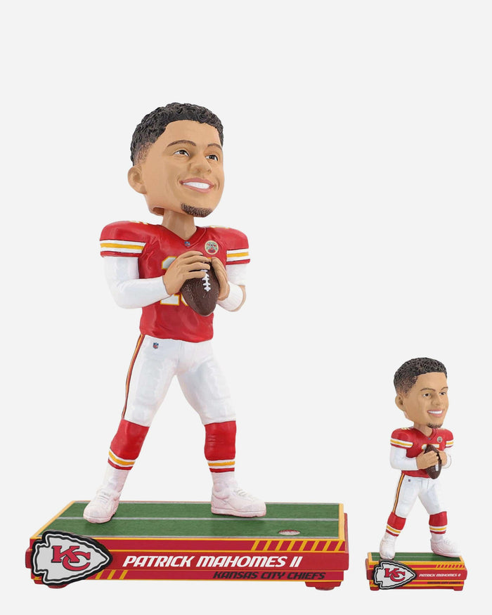 Patrick Mahomes Kansas City Chiefs Magnetized Bobble Dubblz Bobblehead FOCO - FOCO.com