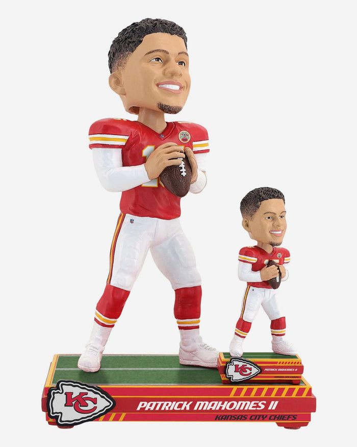Patrick Mahomes Kansas City Chiefs Magnetized Bobble Dubblz Bobblehead FOCO - FOCO.com