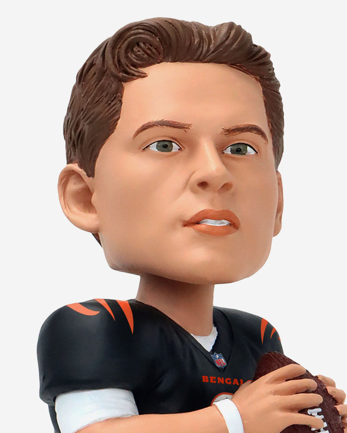 Joe Burrow Cincinnati Bengals The Ultracool Sports Illustrated Cover Bobblehead FOCO - FOCO.com