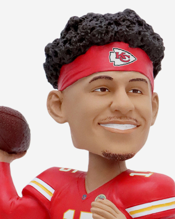 Patrick Mahomes Kansas City Chiefs 25,000 Passing Yards Milestone Bobblehead FOCO - FOCO.com