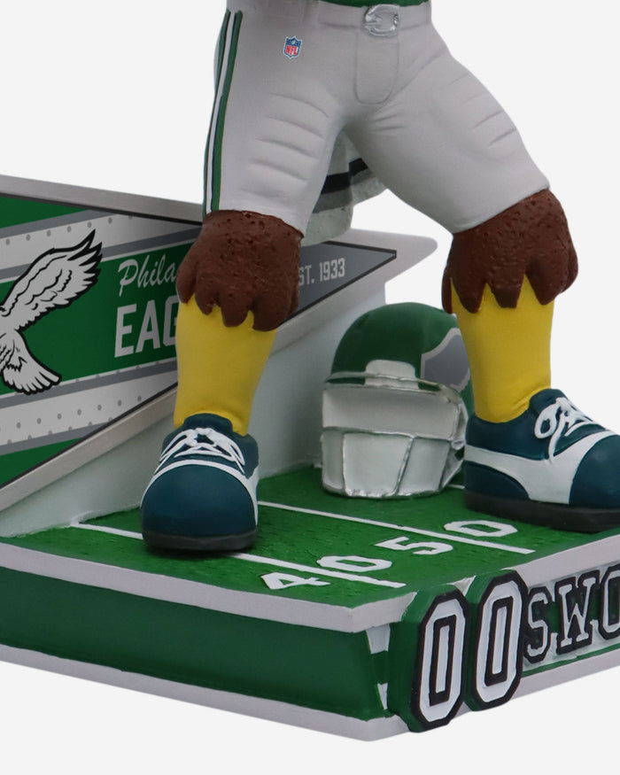 Swoop Philadelphia Eagles Kelly Green Uniform Mascot Bobblehead FOCO - FOCO.com
