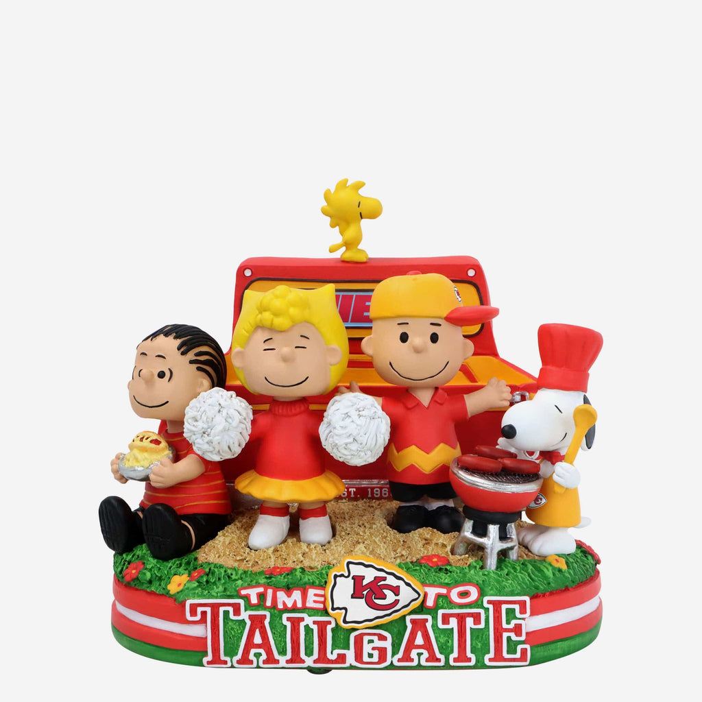 Kansas City Chiefs Peanuts Tailgate Mini Bobblehead Scene FOCO - FOCO.com