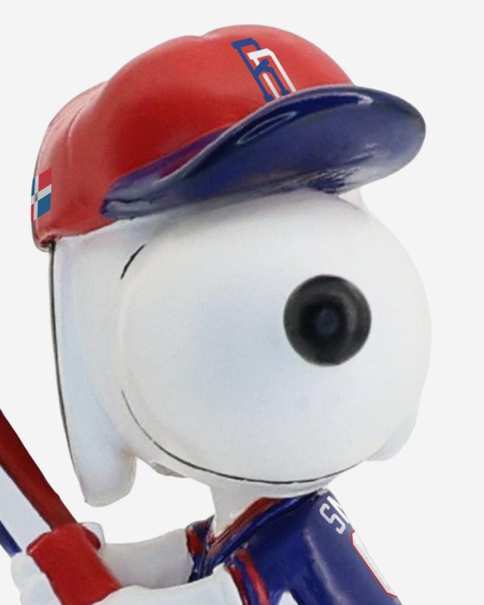 Dominican Republic Snoopy Peanuts 2026 World Baseball Classic Bobblehead FOCO - FOCO.com