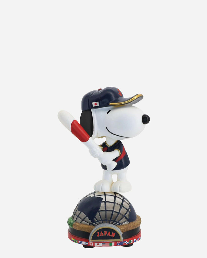 Japan Snoopy Peanuts 2026 World Baseball Classic Bobblehead FOCO - FOCO.com