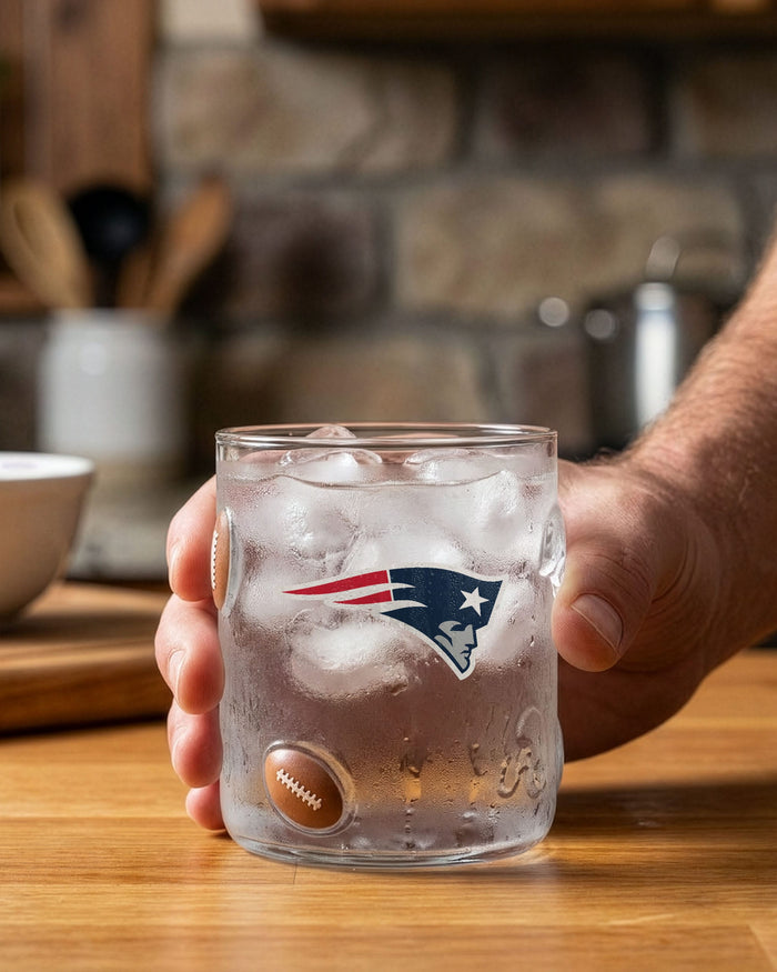 New England Patriots Team Logo 17 oz Glass Cup FOCO - FOCO.com