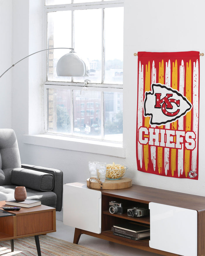 Kansas City Chiefs Brushstroke Americana Vertical Flag FOCO - FOCO.com
