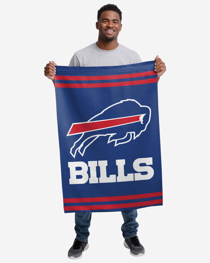 Buffalo Bills Big Logo Vertical Flag FOCO - FOCO.com