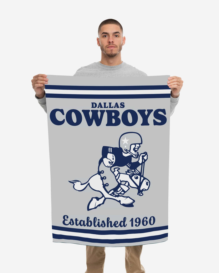 Dallas Cowboys Vertical Retro Flag FOCO - FOCO.com