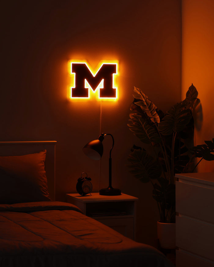 Michigan Wolverines LED Neon Light Up Team Logo Sign FOCO - FOCO.com