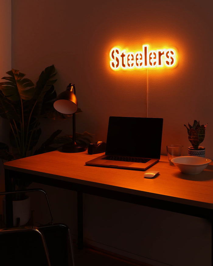 Pittsburgh Steelers LED Neon Light Up Team Logo Sign FOCO - FOCO.com