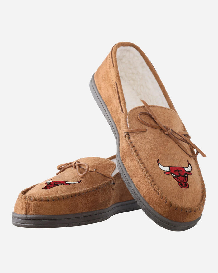 Chicago Bulls Team Logo Moccasin Slipper FOCO - FOCO.com