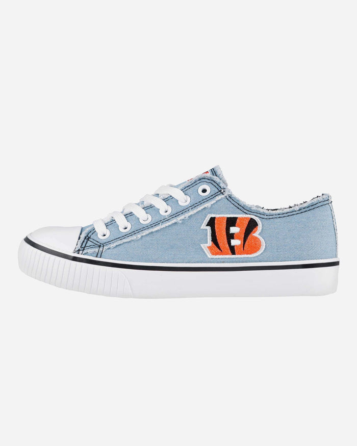 Cincinnati Bengals Womens Denim Low Top Canvas Shoe FOCO 6 - FOCO.com