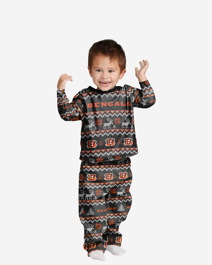 Cincinnati Bengals Toddler Ugly Pattern Family Holiday Pajamas FOCO 2T - FOCO.com
