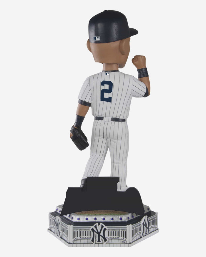 Derek Jeter New York Yankees The Captain 18 in Bobblehead FOCO - FOCO.com